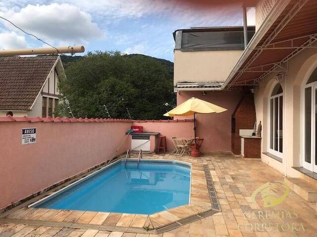 #009 - Casa para Venda em Poços de Caldas - MG